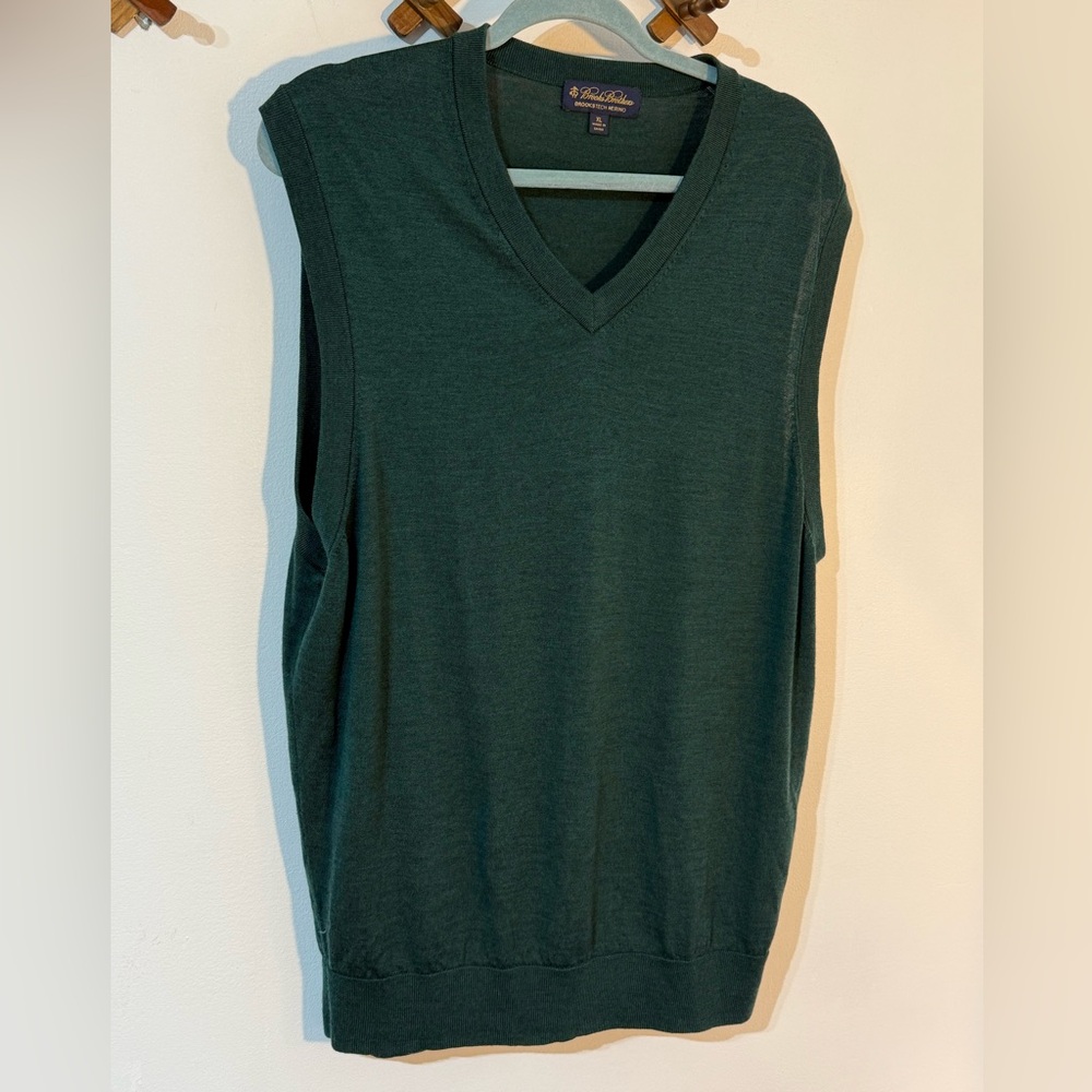 Brooks Brothers 100% Merino Wool Vest in green